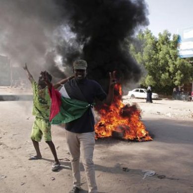 Anti-military protests in Sudan persist despite reinstatement of overthrown PM Handok
