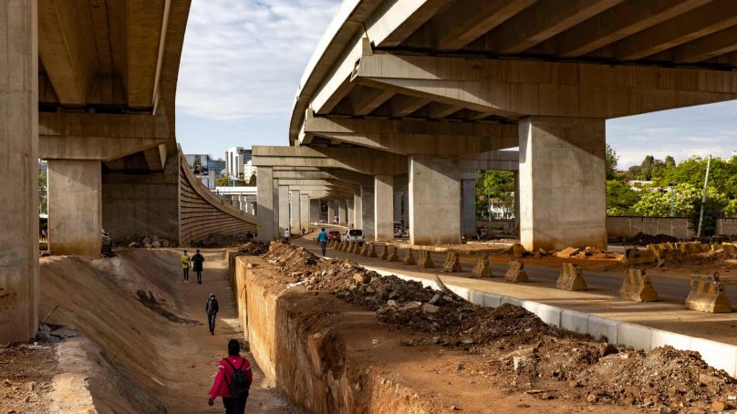 Road to link airport to Nairobi’s rich neighbourhoods leaves 40,000 destitute in poor settlements