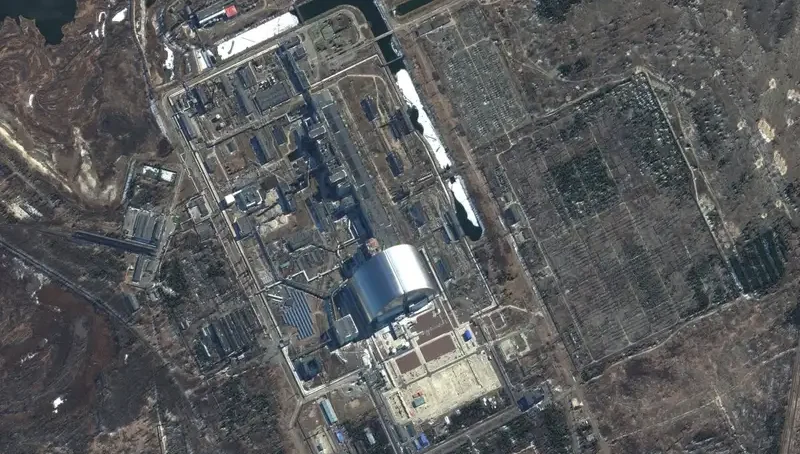 Russian soldiers suspected of stealing from Chernobyl nuclear plant material used to manufacture dirty bombs