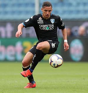 Man United looks set to let go ‘anonymous’ midfielder in favour of AC Milan’s dynamo Ismael Bennacer