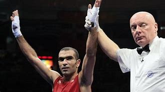 Boxing referee Bill Phillips reveals attempts to bribe him with prostitutes to fix a match in Kazakhstan