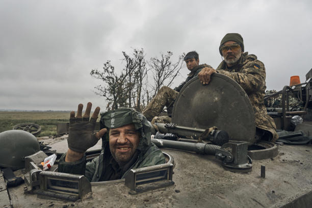 Ukrainian troops pound Russian forces as they sustain momentum that major territorial gains