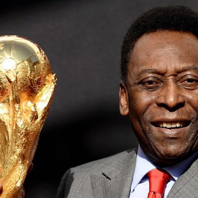 Final call: Lights go out for Pele as the soccer icon returns to the pavilion after battle with cancer