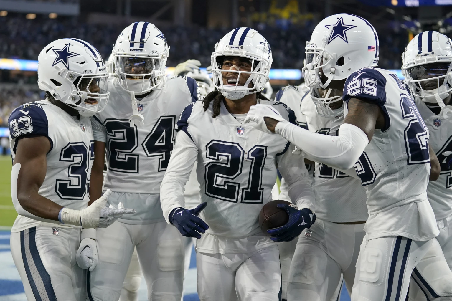 Dak Prescott and Cowboys rally in fourth quarter for a 20-17 victory over the LA Chargers
