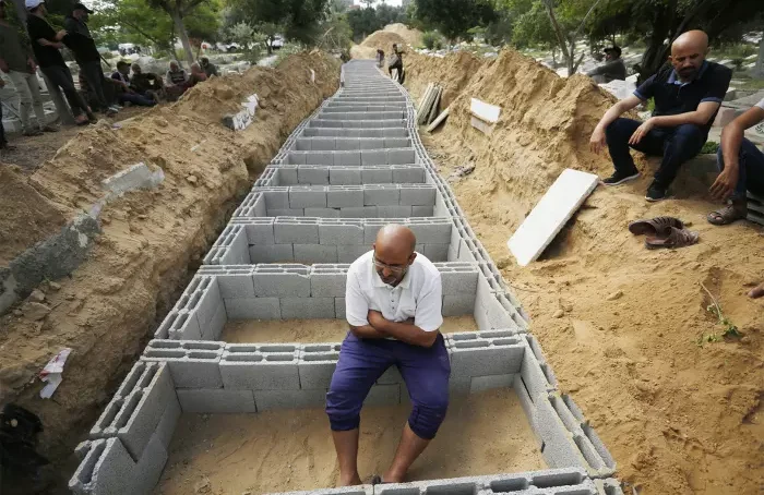UN and US quiet as both Israel and Hamas break international humanitarian law with abandon