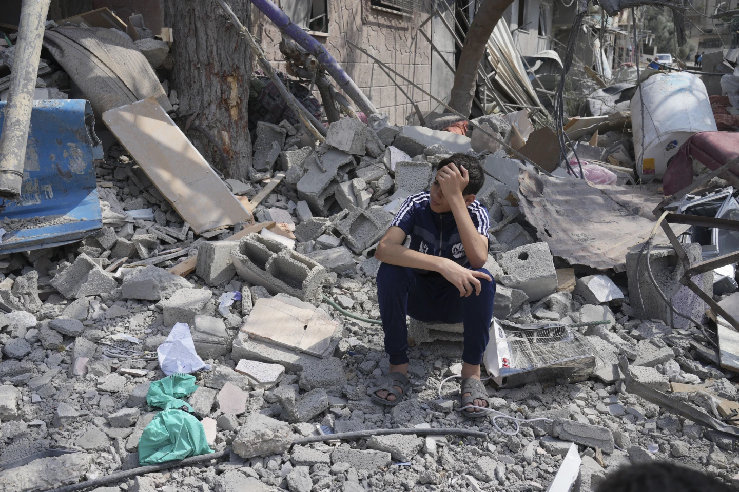Hospitals in Gaza on brink of collapse as after, power and medicine supplies run out