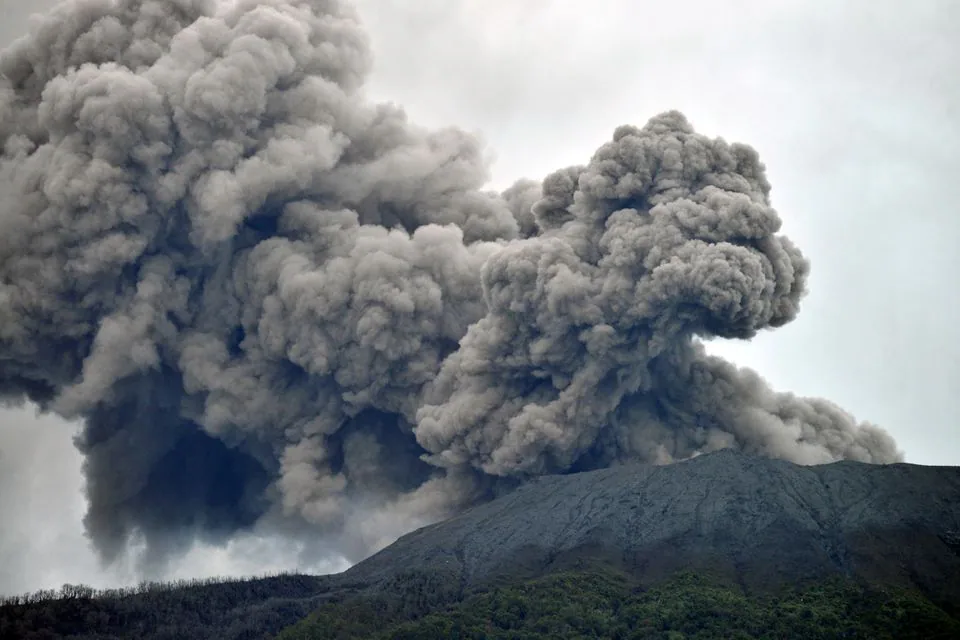 11 climbers killed, 49 evacuated and 12 missing as Indonesia volcano erupts, search suspended
