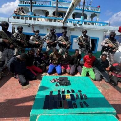 Financially hamstrung Al Shabaab protect Somali pirates in Indian Ocean for a cut of the loot