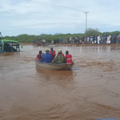 At least a dozen killed, some 20,000 people displaced by floods in Kenya as wet season sets in