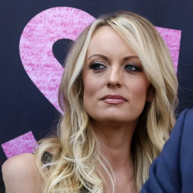 Trump lawyers say porn star Stormy Daniels declined subpoenaed at Brooklyn bar, papers left ‘at her feet’