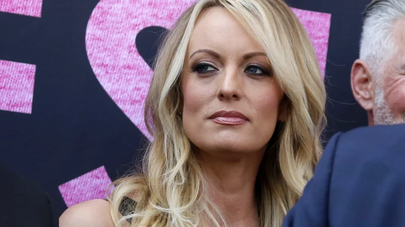 Trump lawyers say porn star Stormy Daniels declined subpoenaed at Brooklyn bar, papers left ‘at her feet’