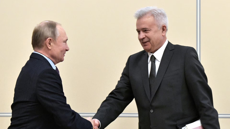 Role of Russian billionaires that finance chemical factories that fuel Russia’s war machine laid bare