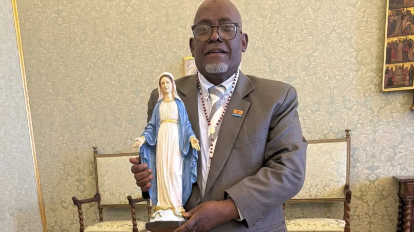 Pope Leo tells Chagos refugees all people have a right to return home after unjust exile