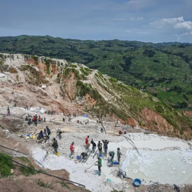 Artisanal mining suspended in eastern Conga after mine collapses and buries 200 miners underground