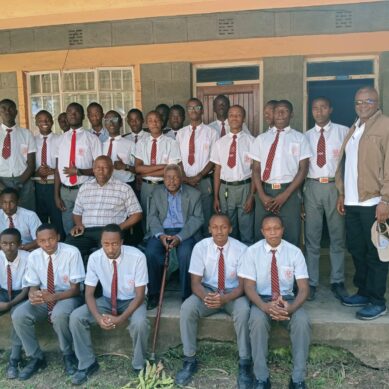 Teacher of all seasons: Ninety-two-year old retired Kenyan teacher revisits a school he taught at 70 years ago