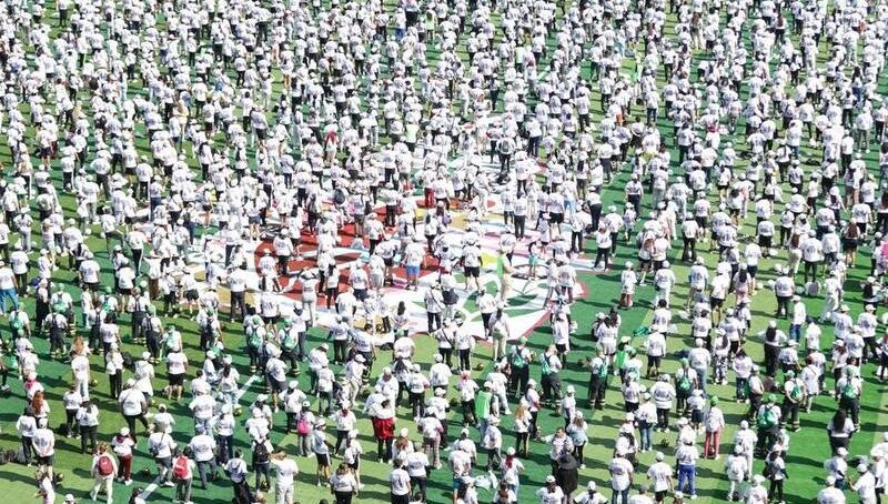 Mexico sets Guinness record after 9,500 people participated in 35-minute football lesson ahead of 2026 World Cup