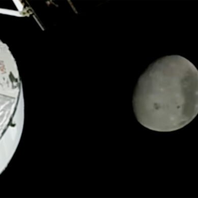 Artemis II crew surpasses 400,171km Apollo 13 distance record to reach the blind side of Moon