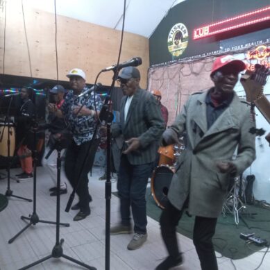 Evergreen Mangelepa: Compose or decompose, promoter rebukes ‘lazy’ Congolese artists for bastardising music