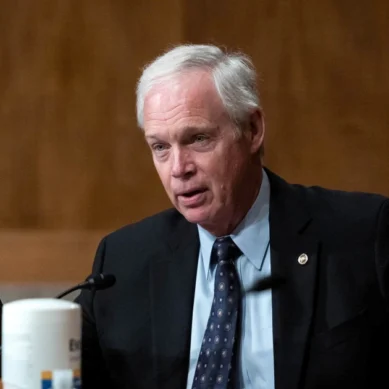 Senator bemoans death of ‘serious journalism’ in US as medic links 2024 cancer diagnoses of King Charles III and Princess Catherine to Covid-19 vaccine